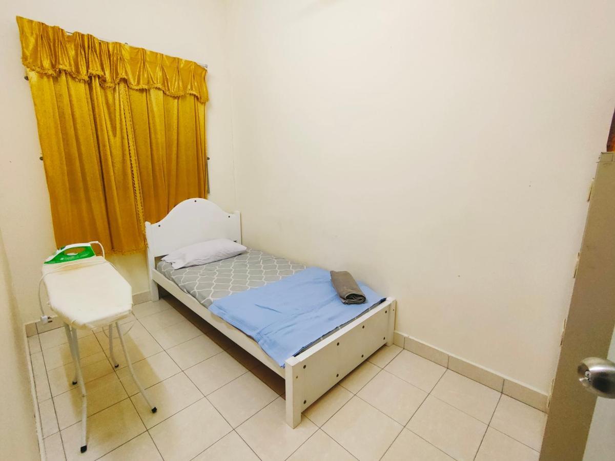 Hanaa Homestay Meru อิโปห์ ภายนอก รูปภาพ