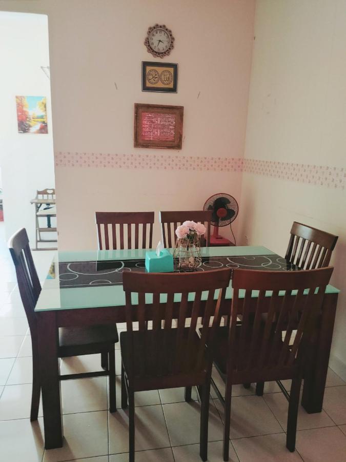 Hanaa Homestay Meru อิโปห์ ภายนอก รูปภาพ