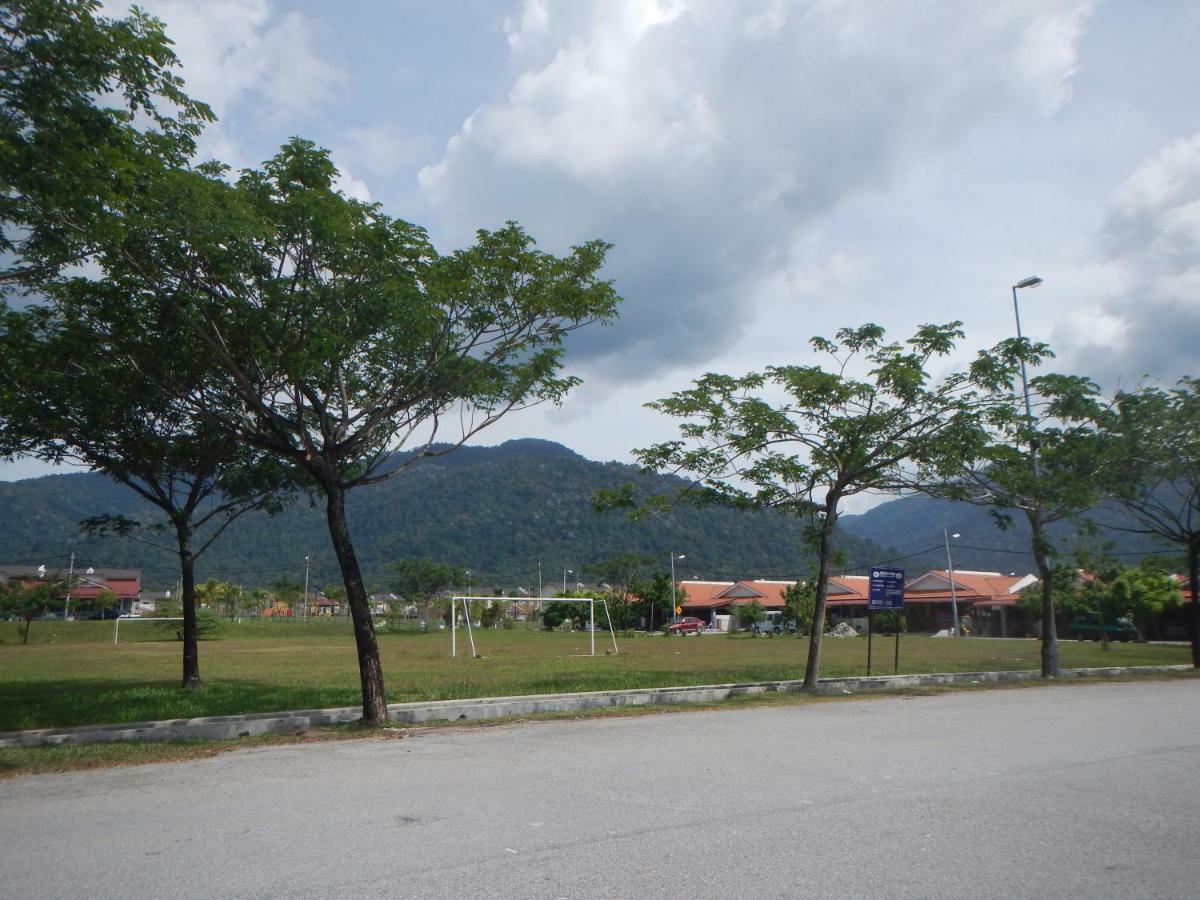 Hanaa Homestay Meru อิโปห์ ภายนอก รูปภาพ